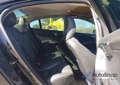 2012 Volvo S60 T5 z USA, uszkodzony, nr VIN YV1622FS6C2143756